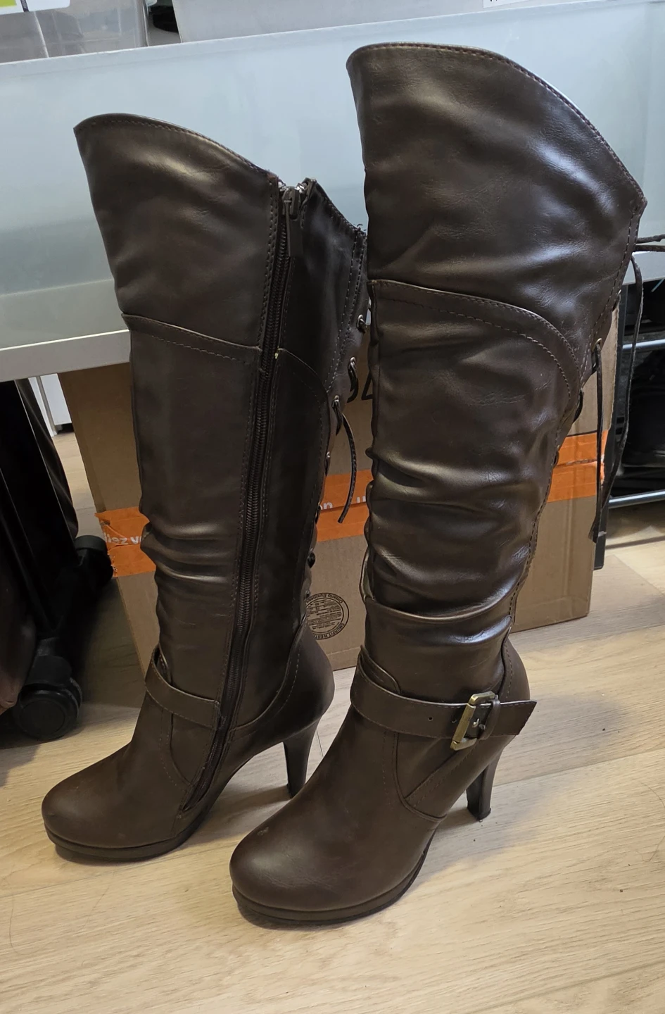 Club Couture brown high-heeled boots size 7 - photo 2