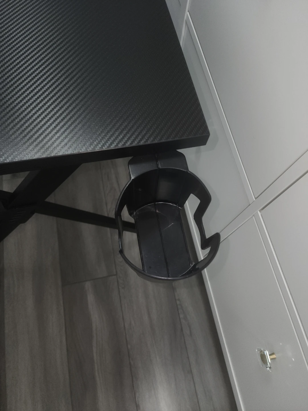 Black gaming desk with LED lights - photo 4