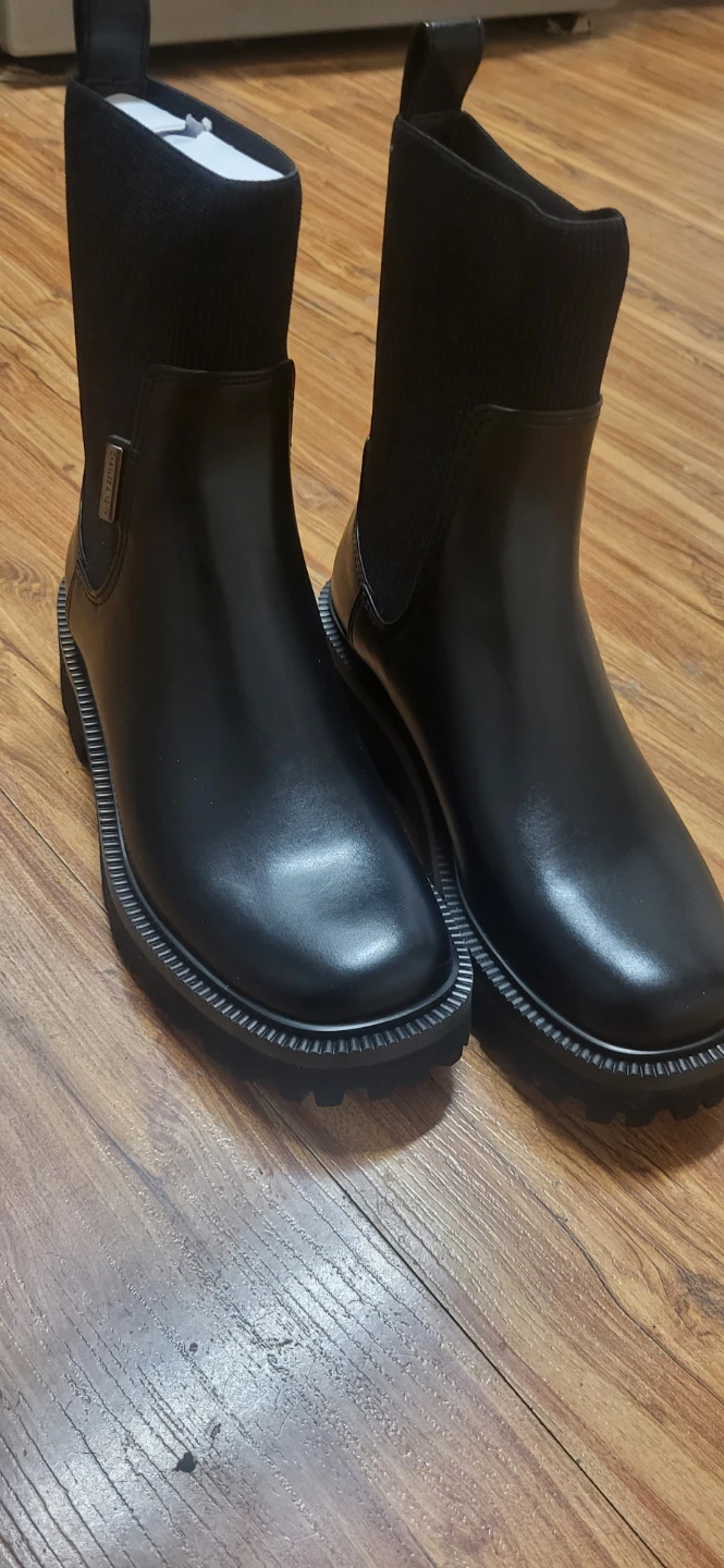 Charles & Keith Black Boots - photo 2