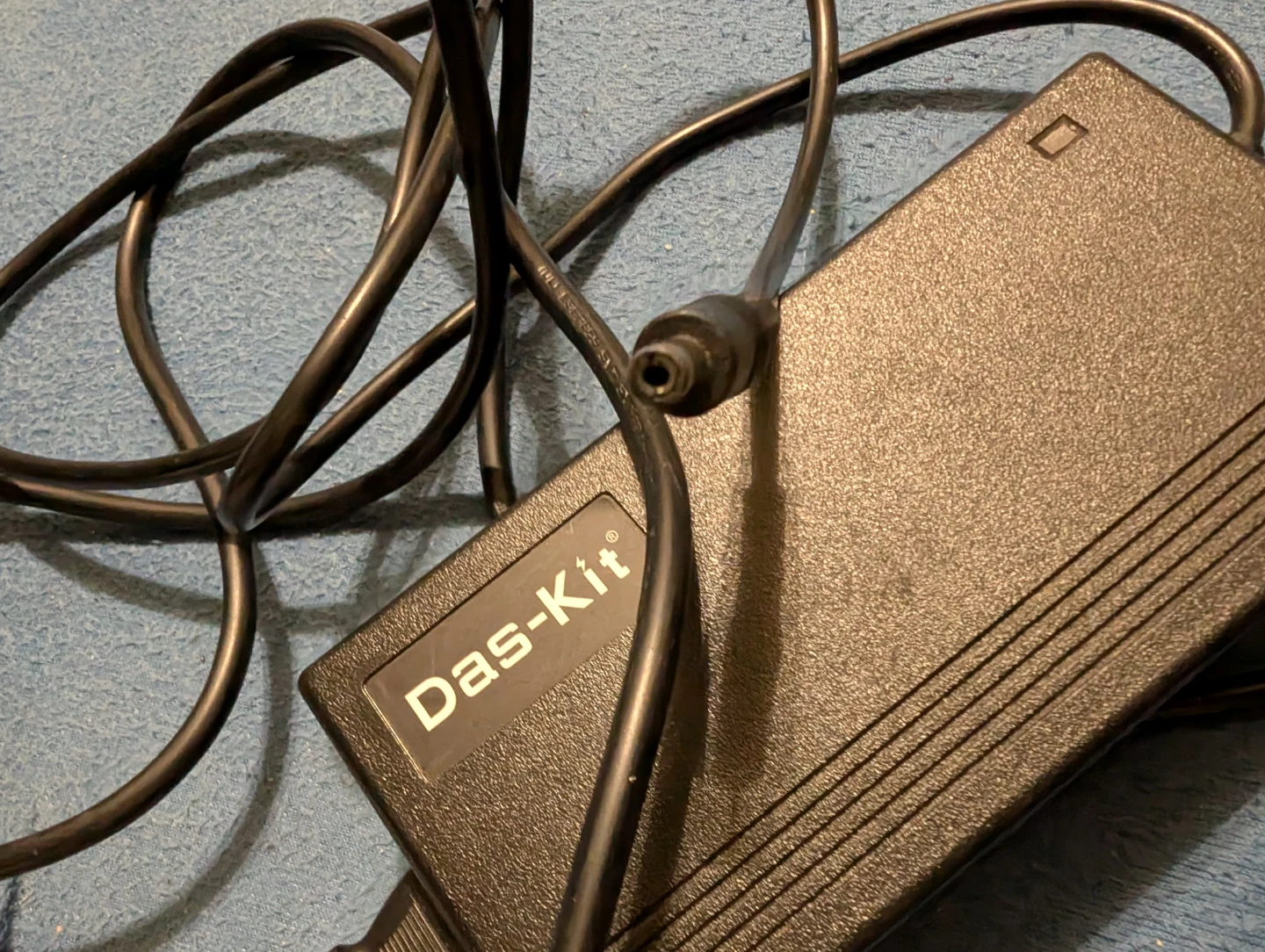 Das-Kit 48V Li-ion Battery Charger - photo 3