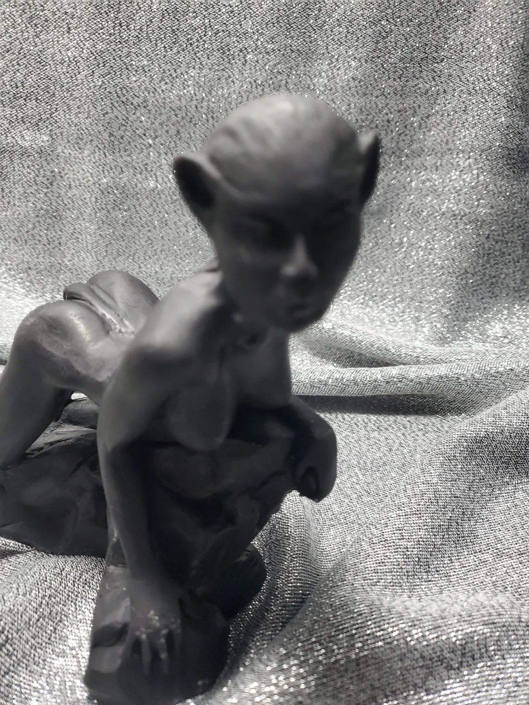 Cat wome Black Figure Sculpture - photo 2