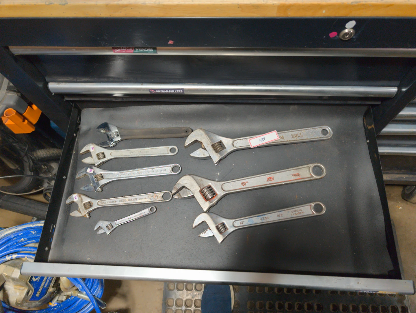 Husky 52 " roll cab and tools - photo 5
