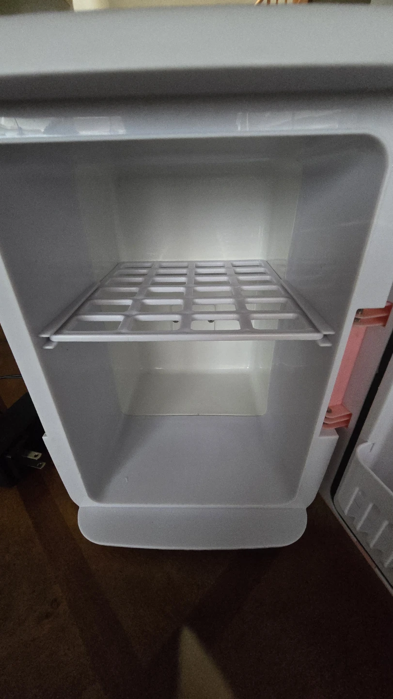 Vanity Planet Personal Beauty Fridge - photo 3