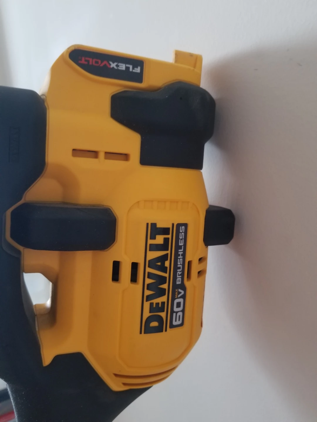 DEWALT 60V MAX Brushless String Trimmer with 9AH battery charger - photo 4
