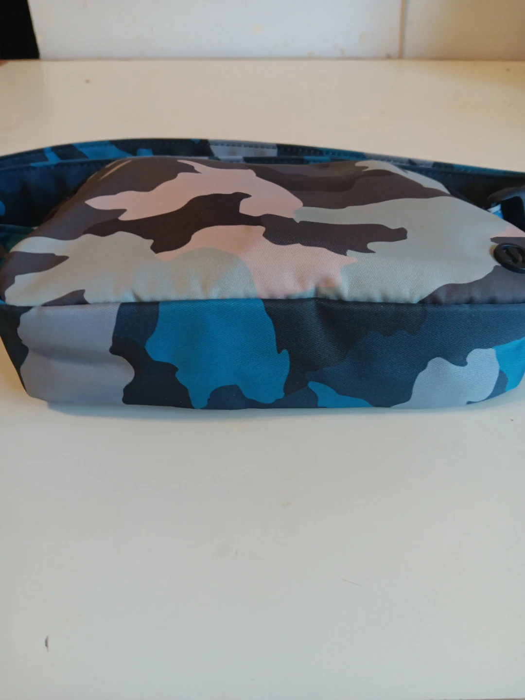 Lululemon Everywhere Belt Bag Camo - photo 3