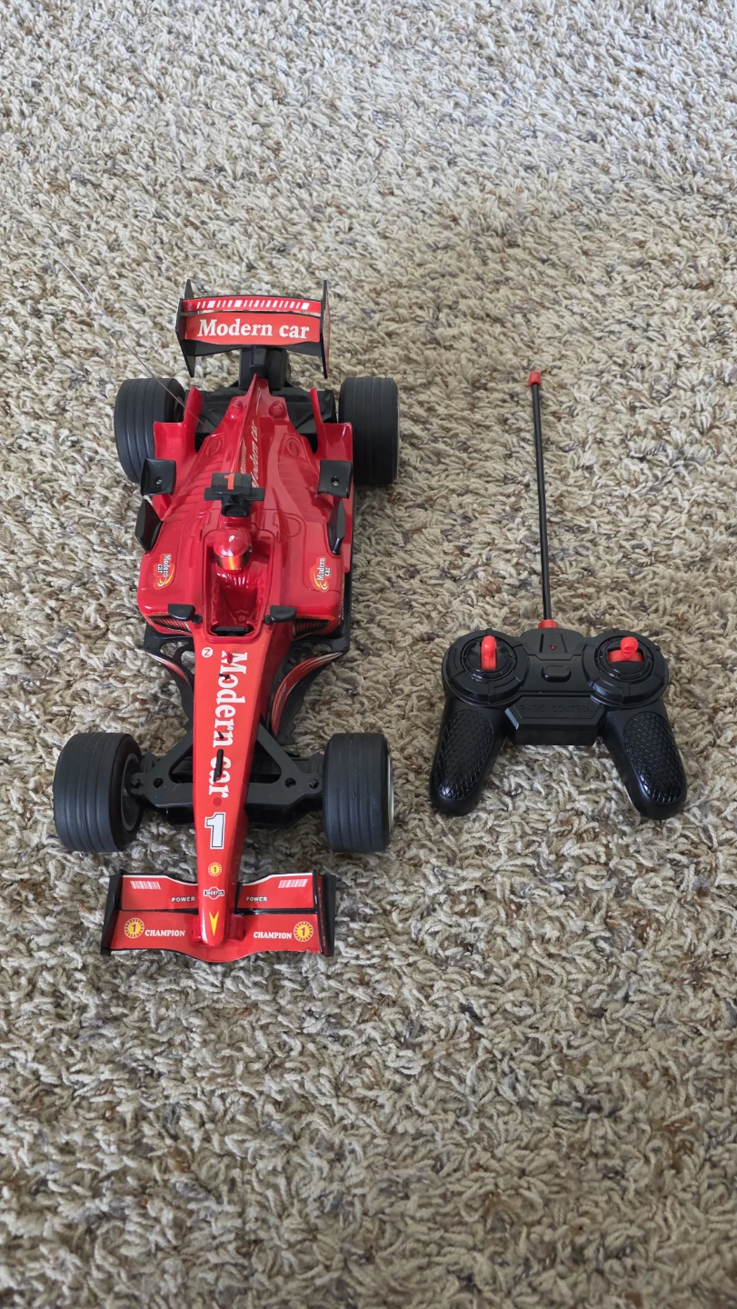 Racing car