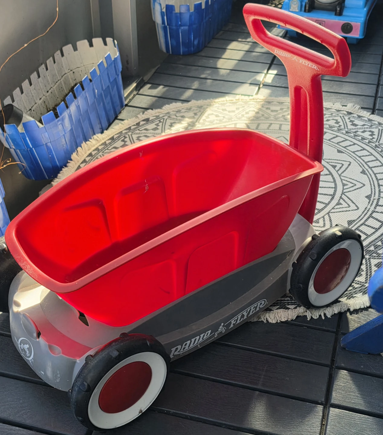 Radio Flyer Kids Plastic Pull Wagon - photo 2
