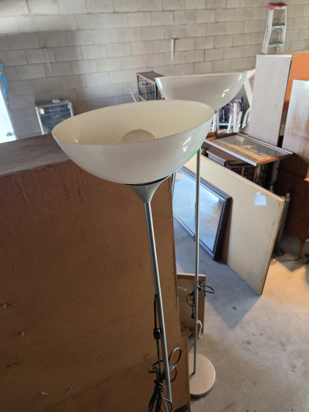 Set of Two Floor Lamps - photo 2