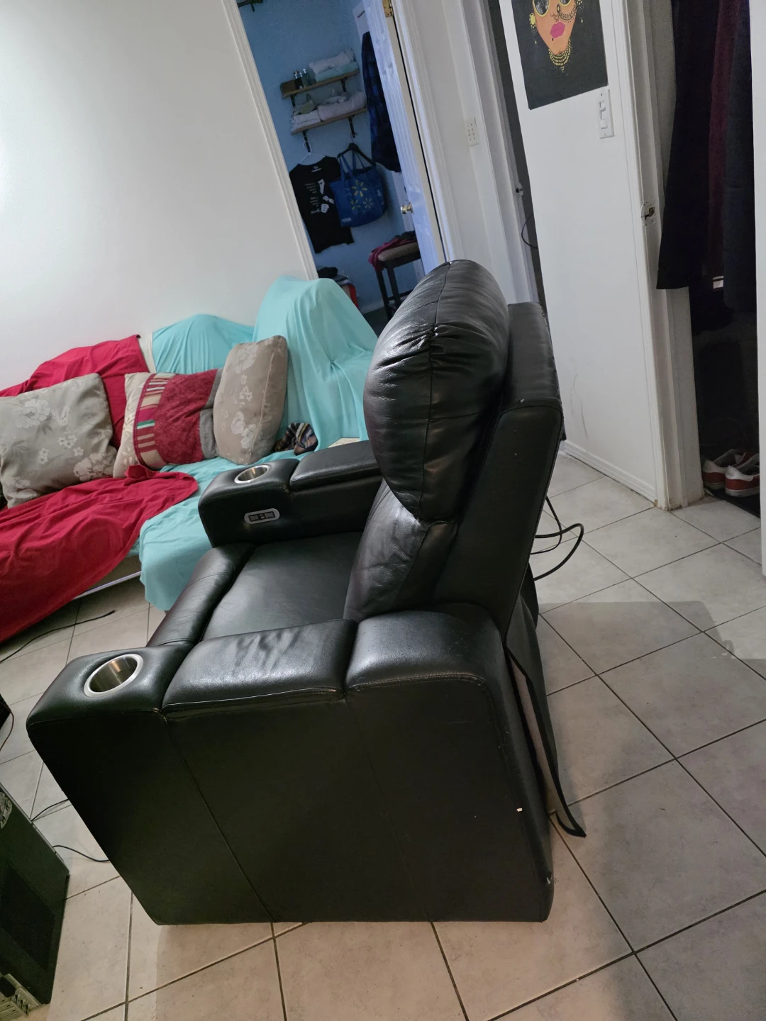 Black Leather Power Recliner - photo 2