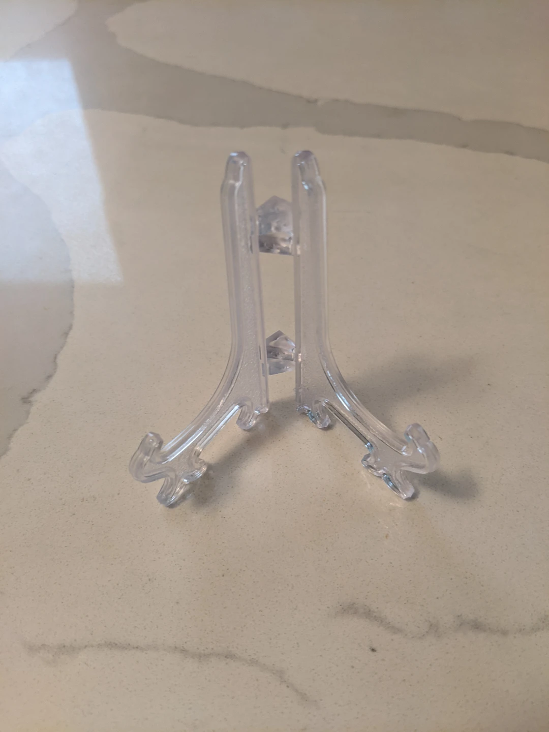 4 X Clear plastic display stands - photo 2