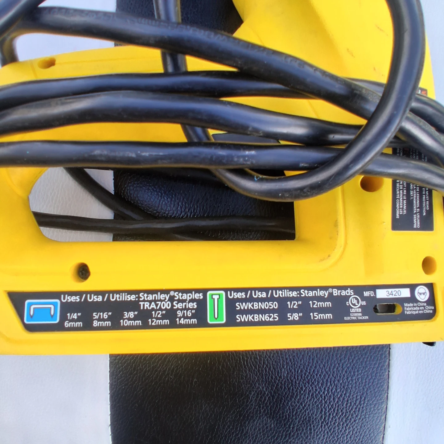 Stanley Electric Stapler/Nail Gun with Staples - photo 2