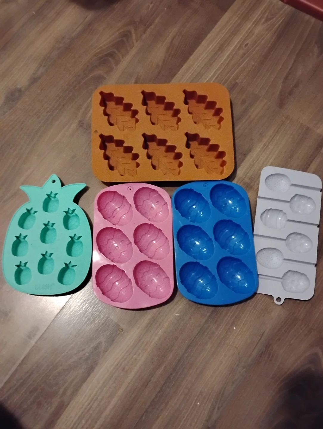 Set of 5 Assorted Silicone Baking Moulds - photo 2