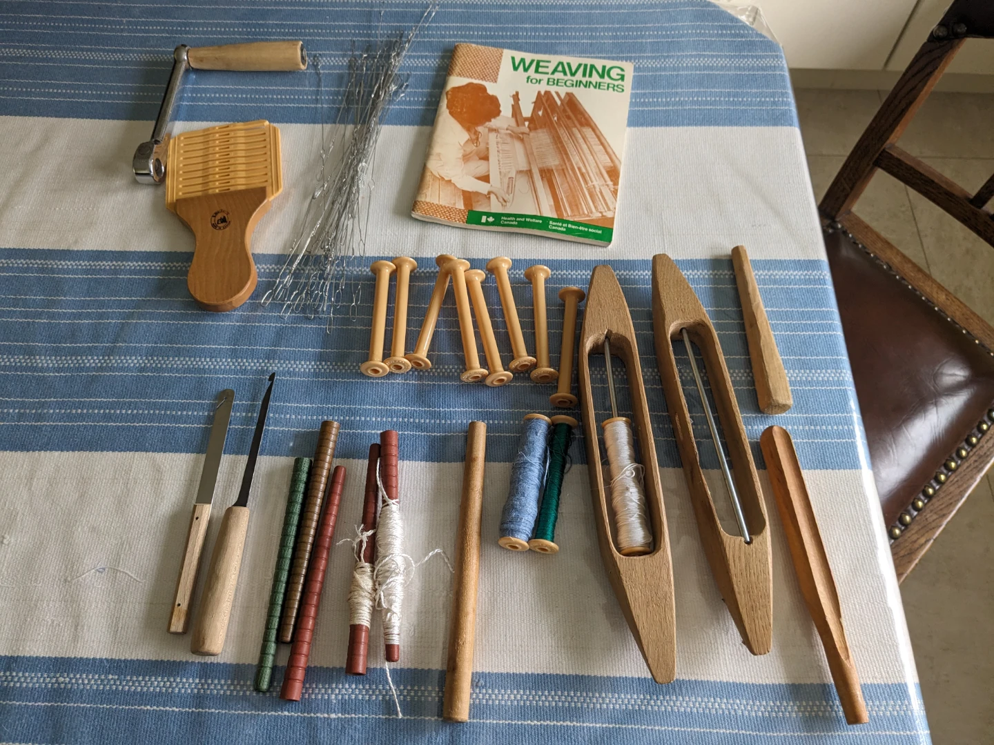 Floor Loom with Weaving Supplies and Kits - photo 3