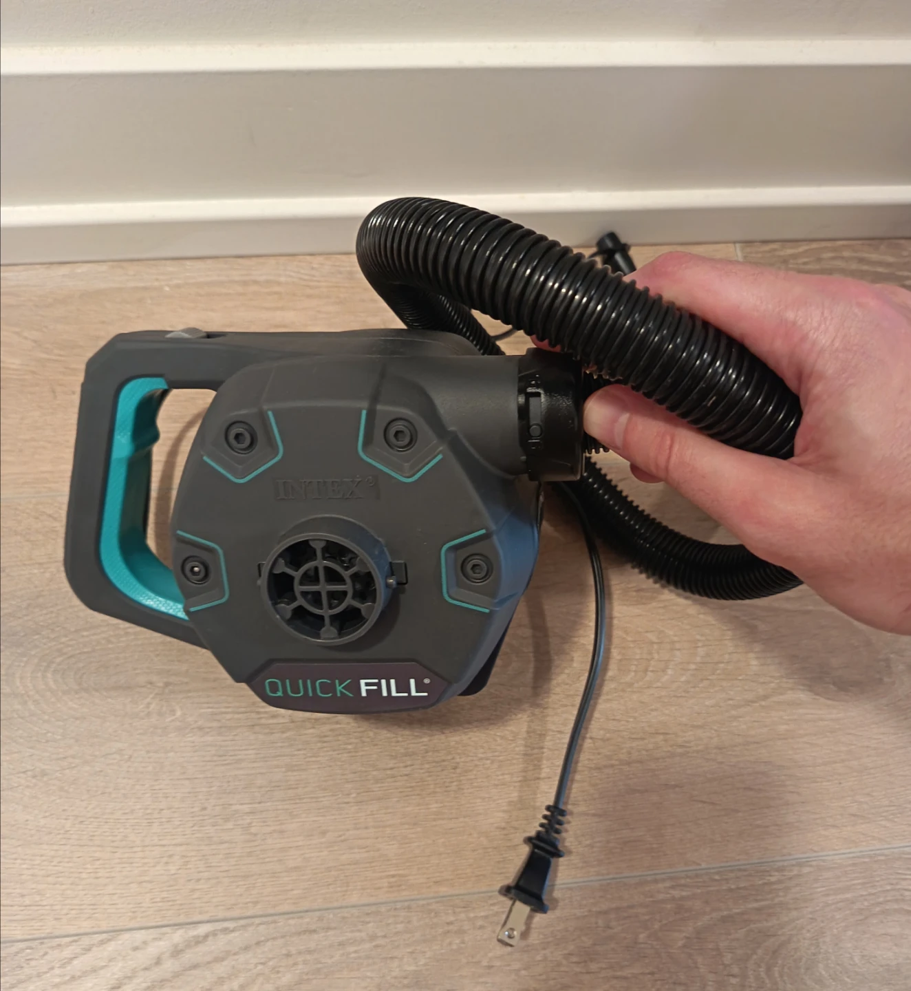 Double Air Mattress + Electric Pump - photo 5