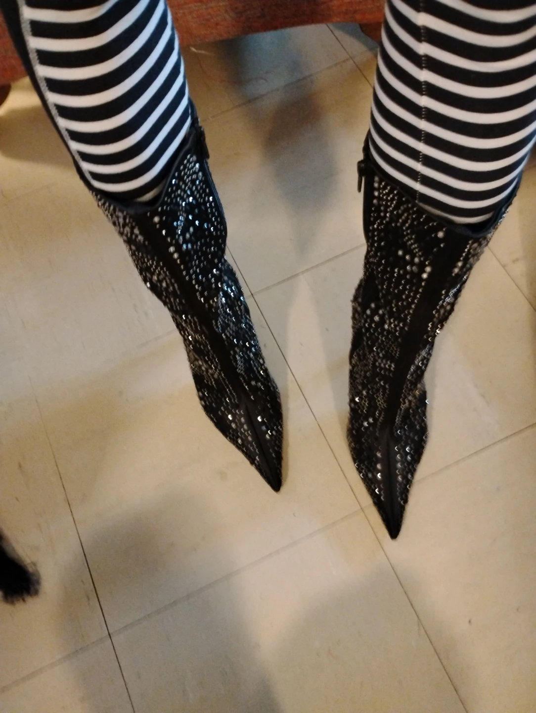 Black studded pointed-toe heeled boots - photo 3