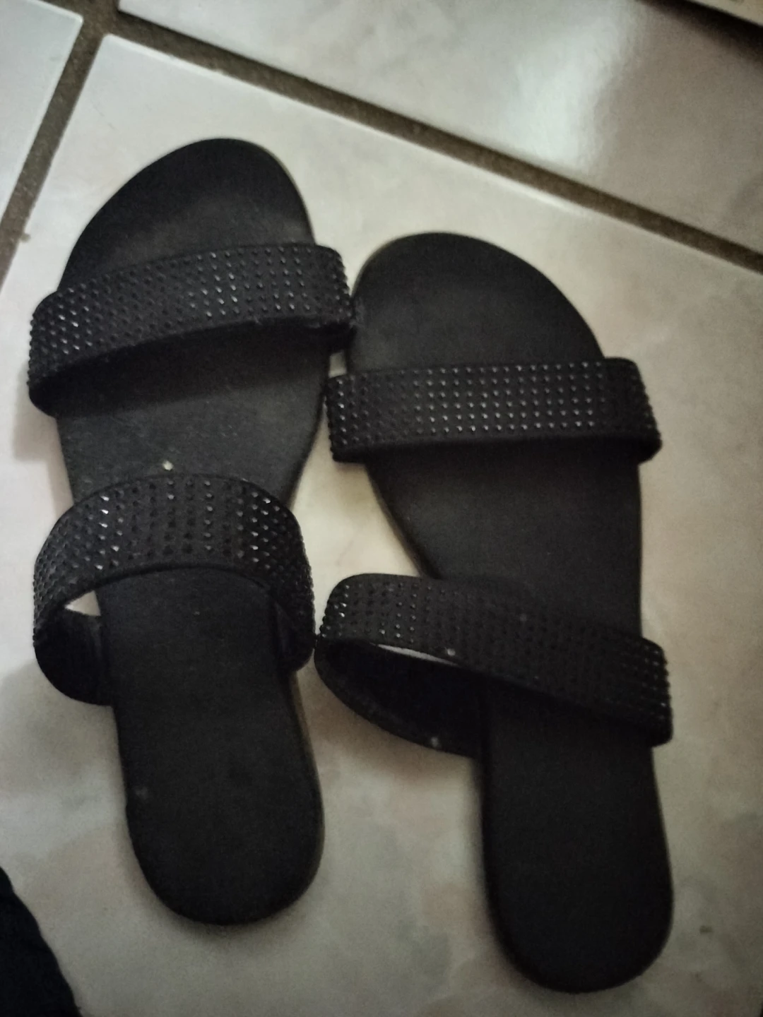 🏈Black studded two-strap sandals