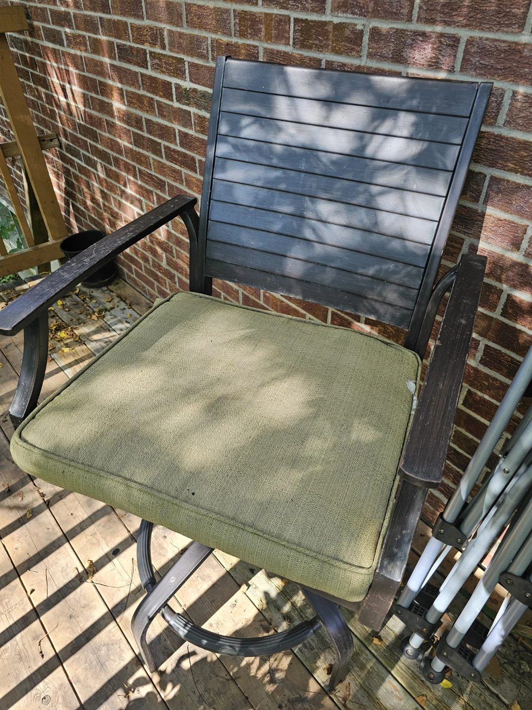 Outdoor Metal Swivel Patio Chair