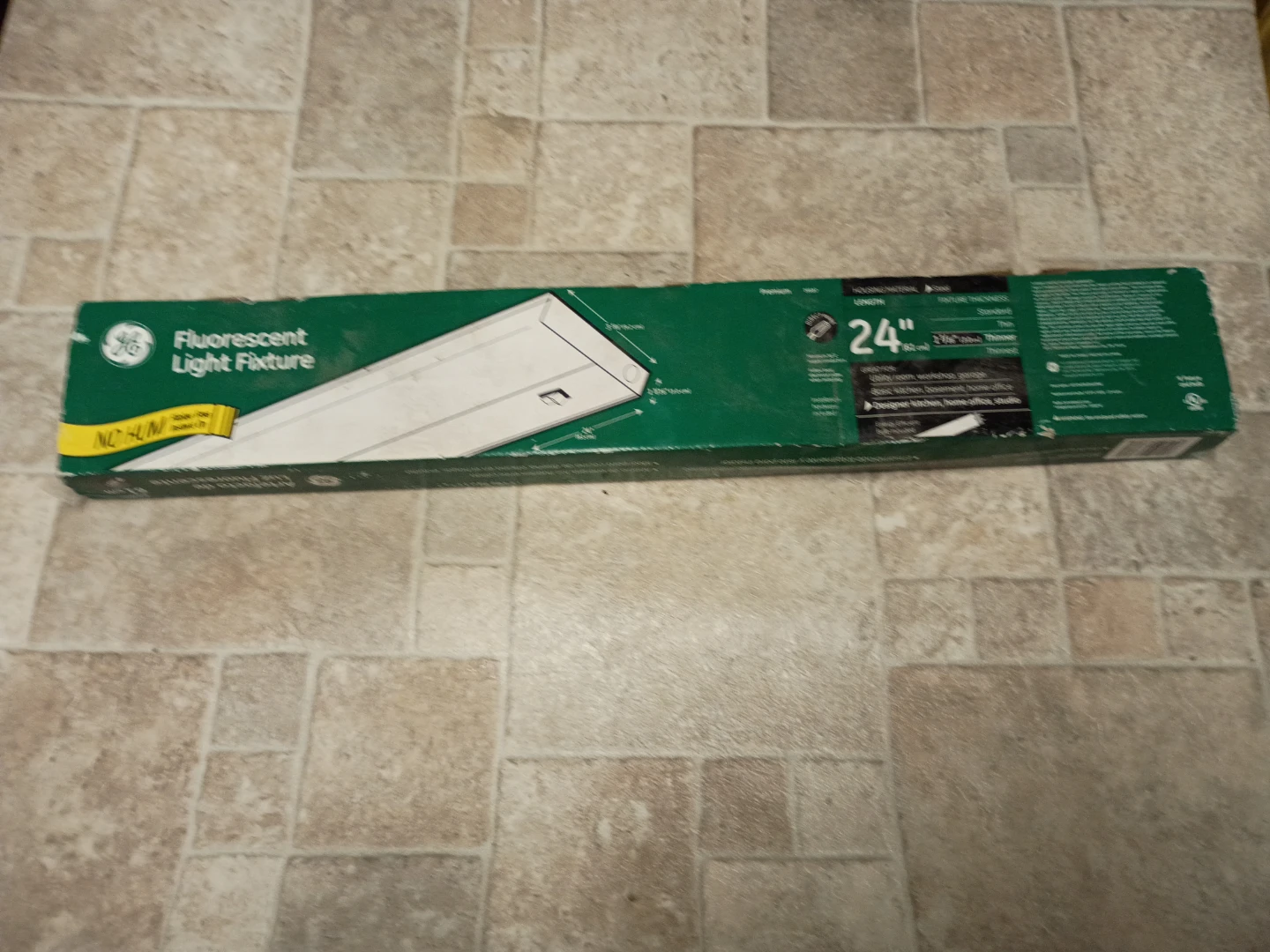 GE 24-Inch Fluorescent Light Fixture - photo 2
