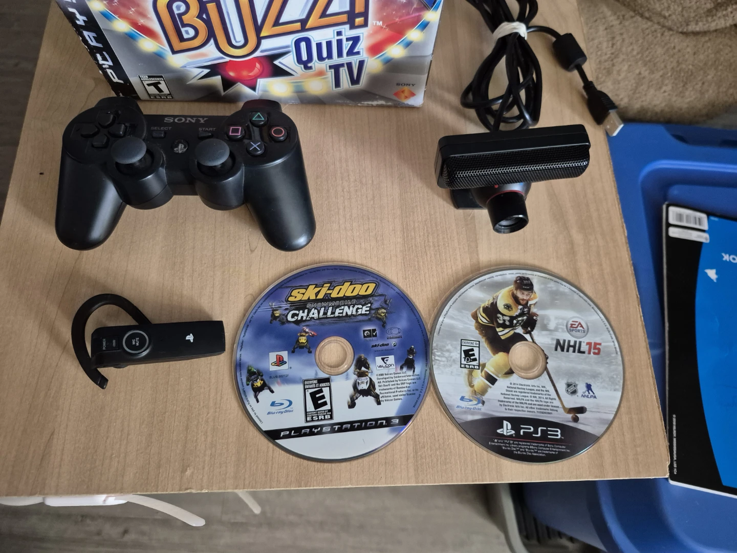 PlayStation 3 accessories & games - photo 2