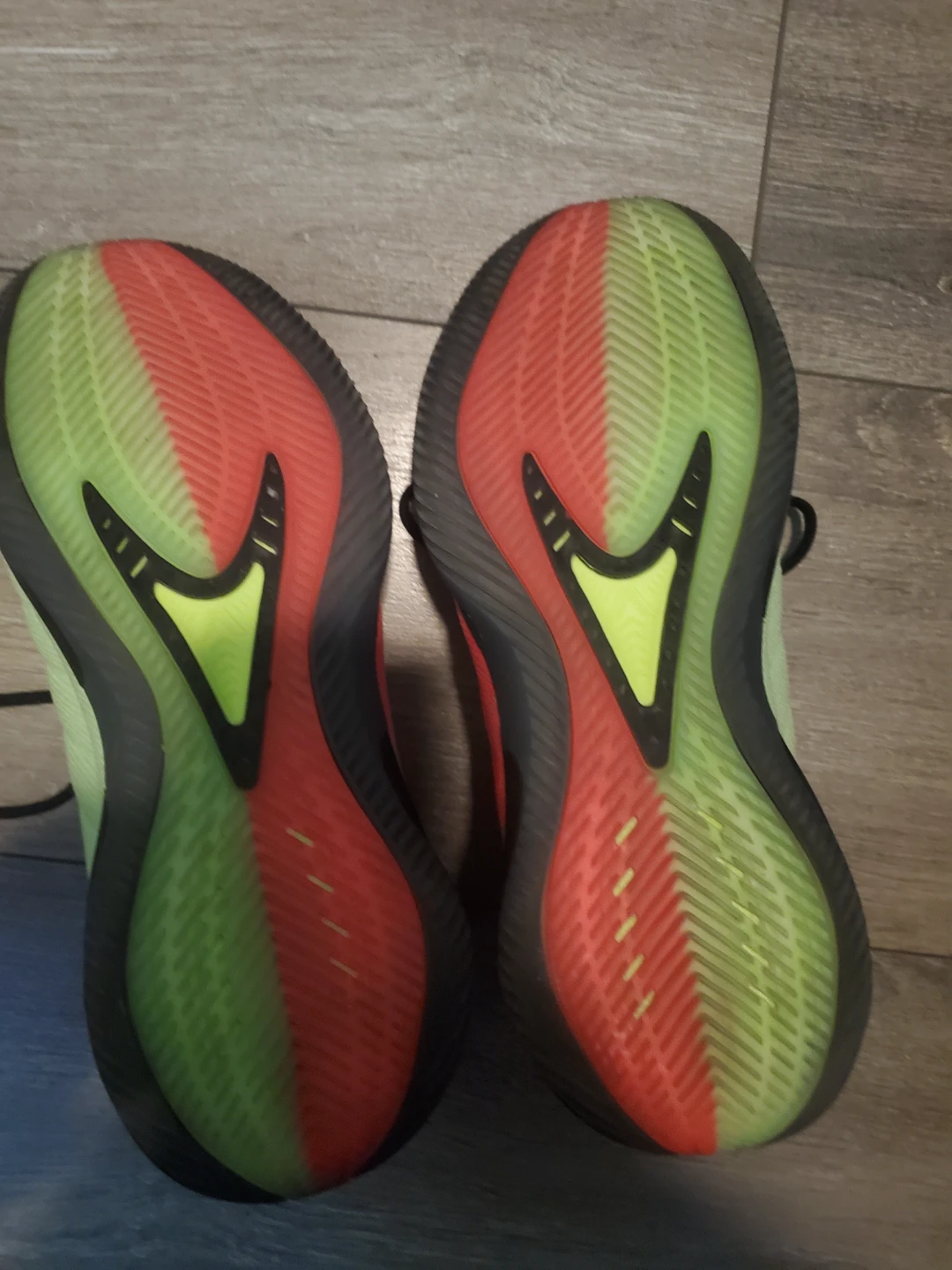 Adidas Basketball Shoes size 8 men's slightly used. - photo 4