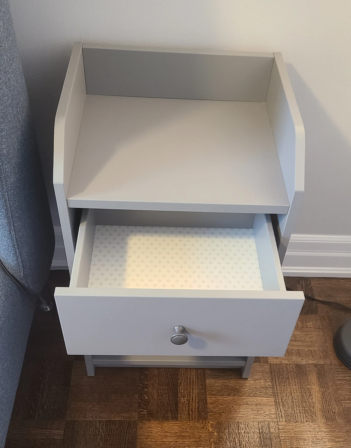 Grey bedside table - photo 3