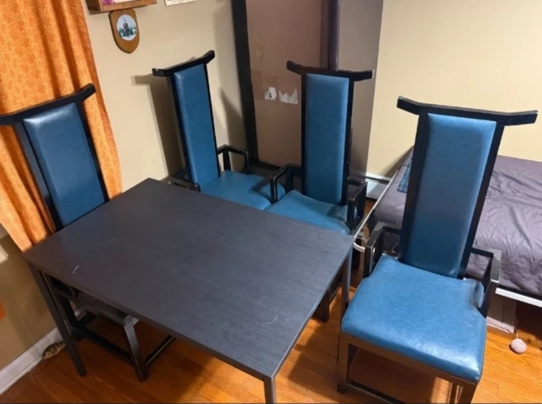 Like new modren dining set excellent condition - photo 2
