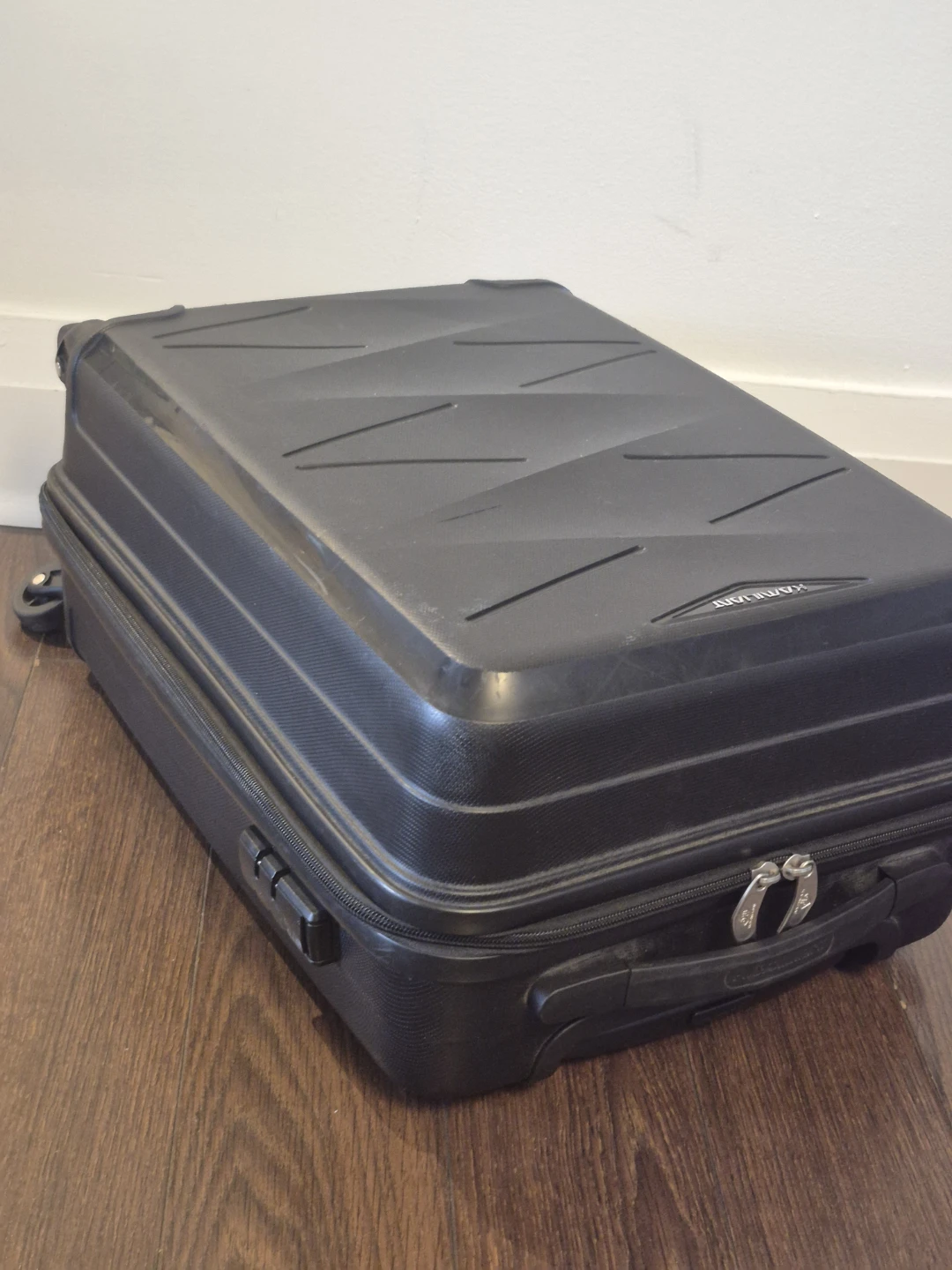 Kamiliant Black Hardshell Carry-On Luggage - photo 4