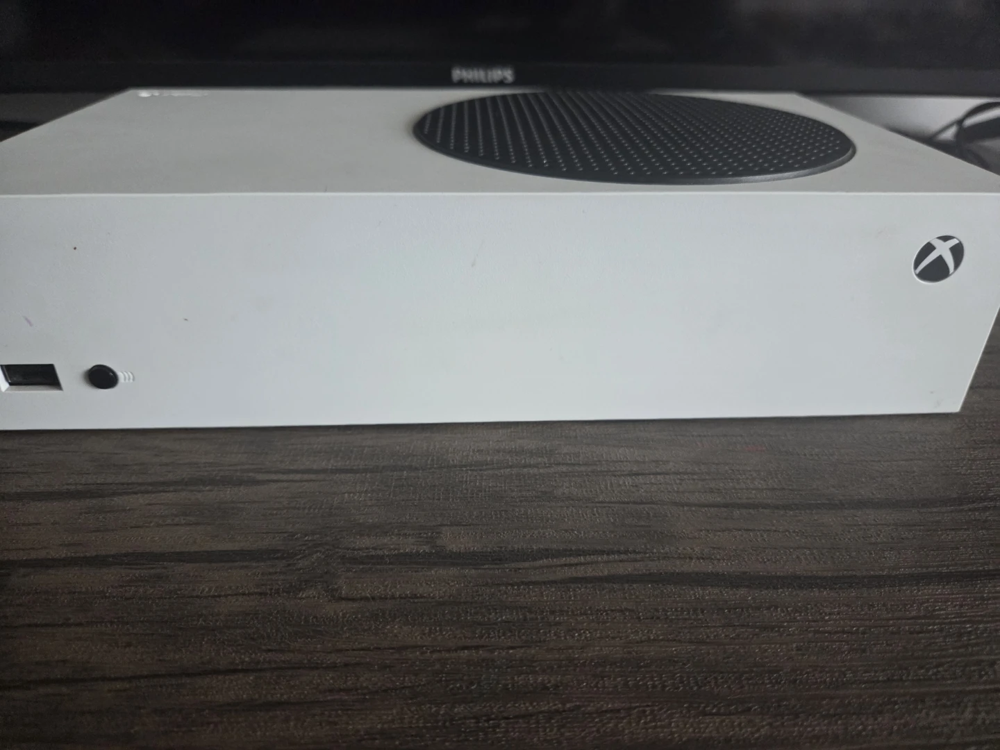 XBOX Series S with original box and 3 controllers - photo 2