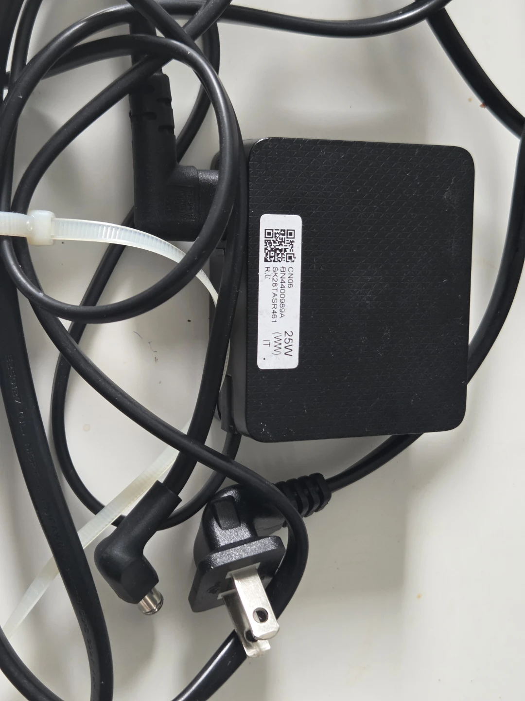 Samsung 25W Power Adapter BN4400989A - photo 4