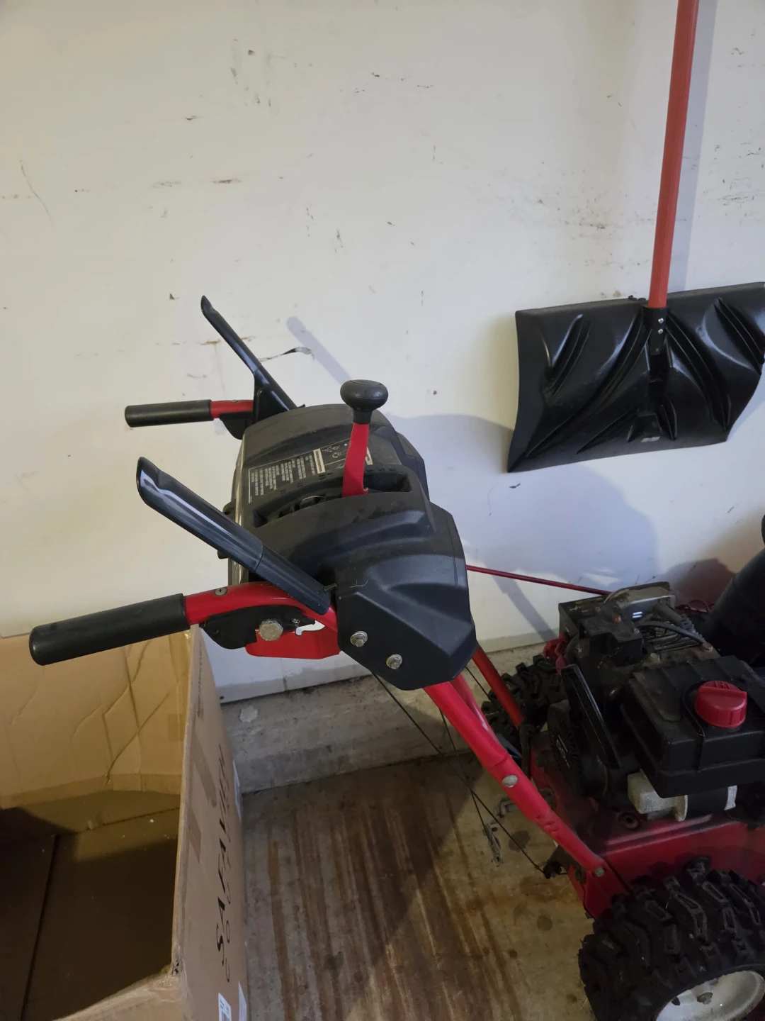 Troy-Bilt Snow Thrower - photo 3
