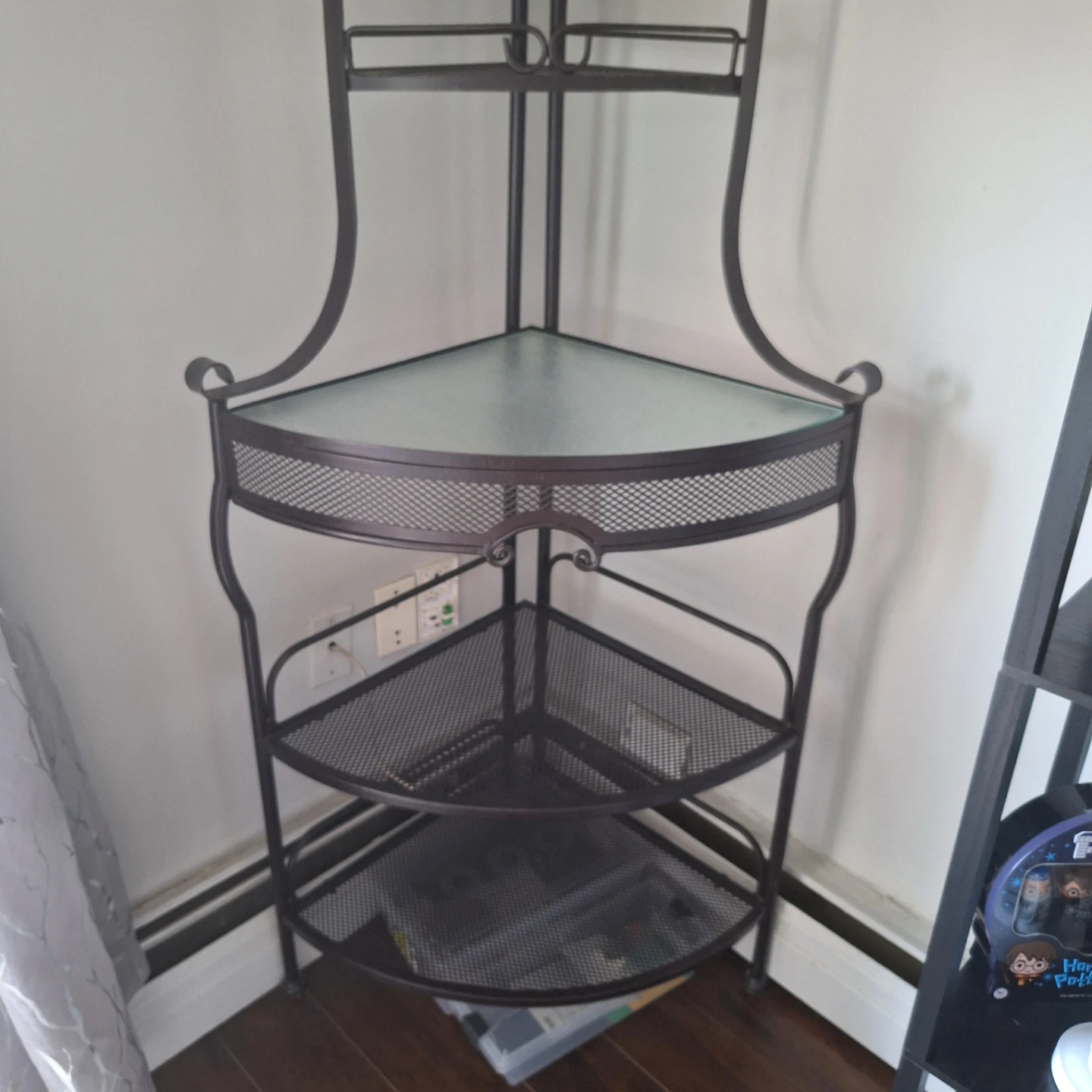 Corner Shelf Unit - photo 3