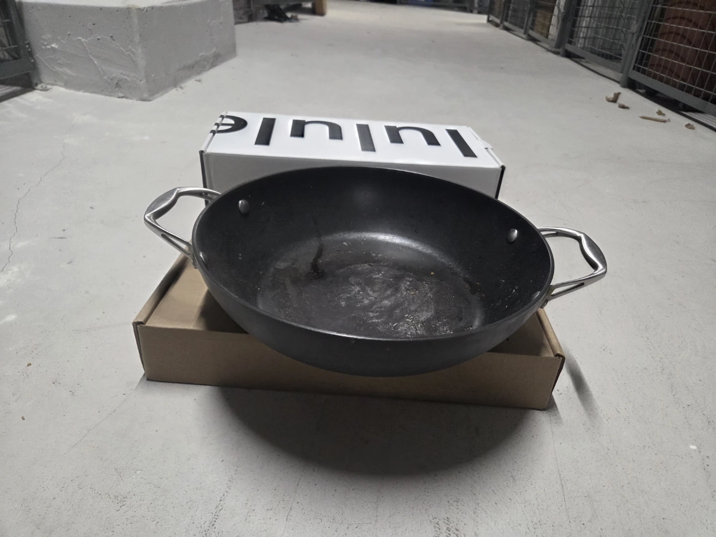 Tramontina Professional 4.5qt Nonstick Pan