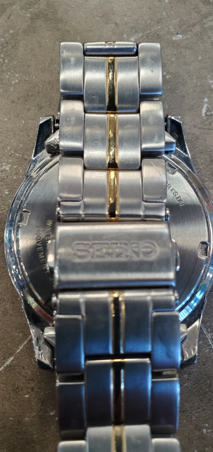 Seiko Sapphire Quartz Watch - photo 4