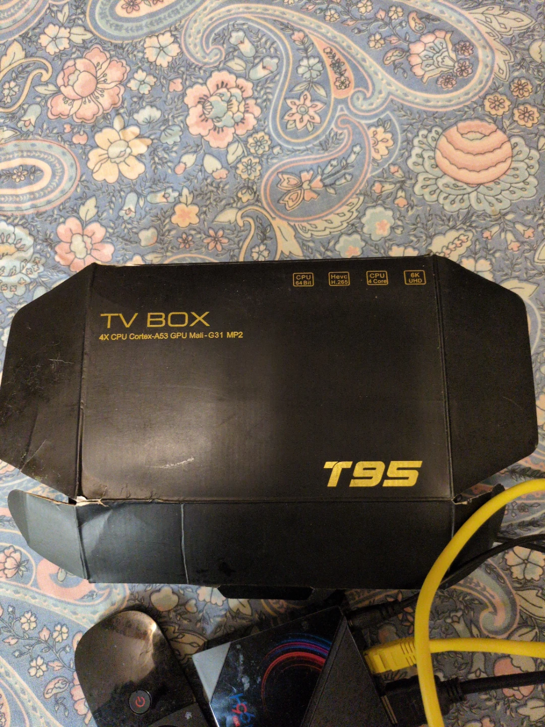 T95 TV Box with Remote and Cables - photo 3