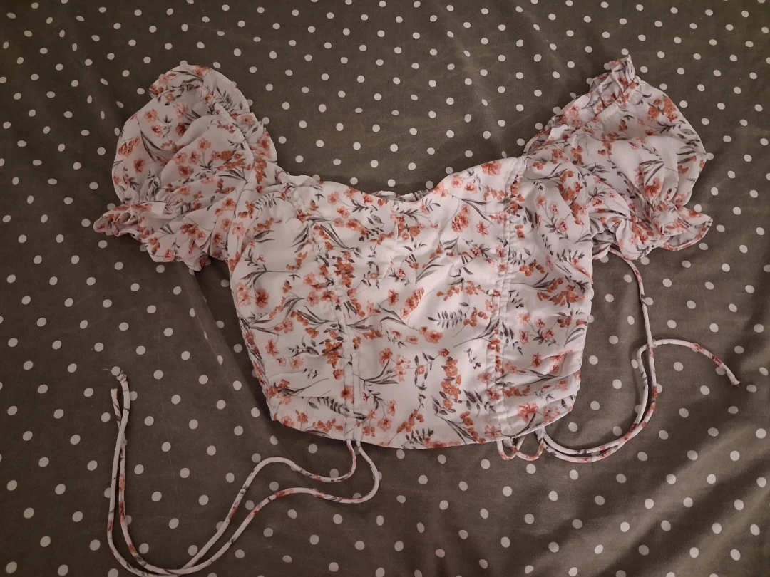 Fashion Nova Floral Print Crop Top