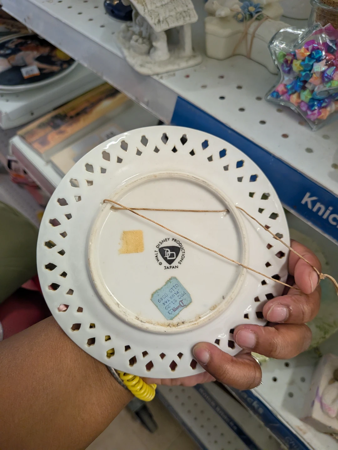 Vintage 1970s Disneyland Decorative Castle Plate - photo 2