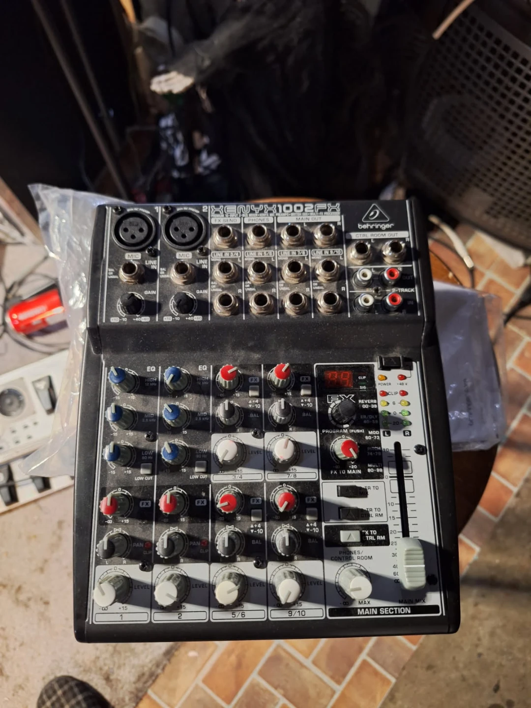 Behringer XENYX 1002FX Audio Mixer