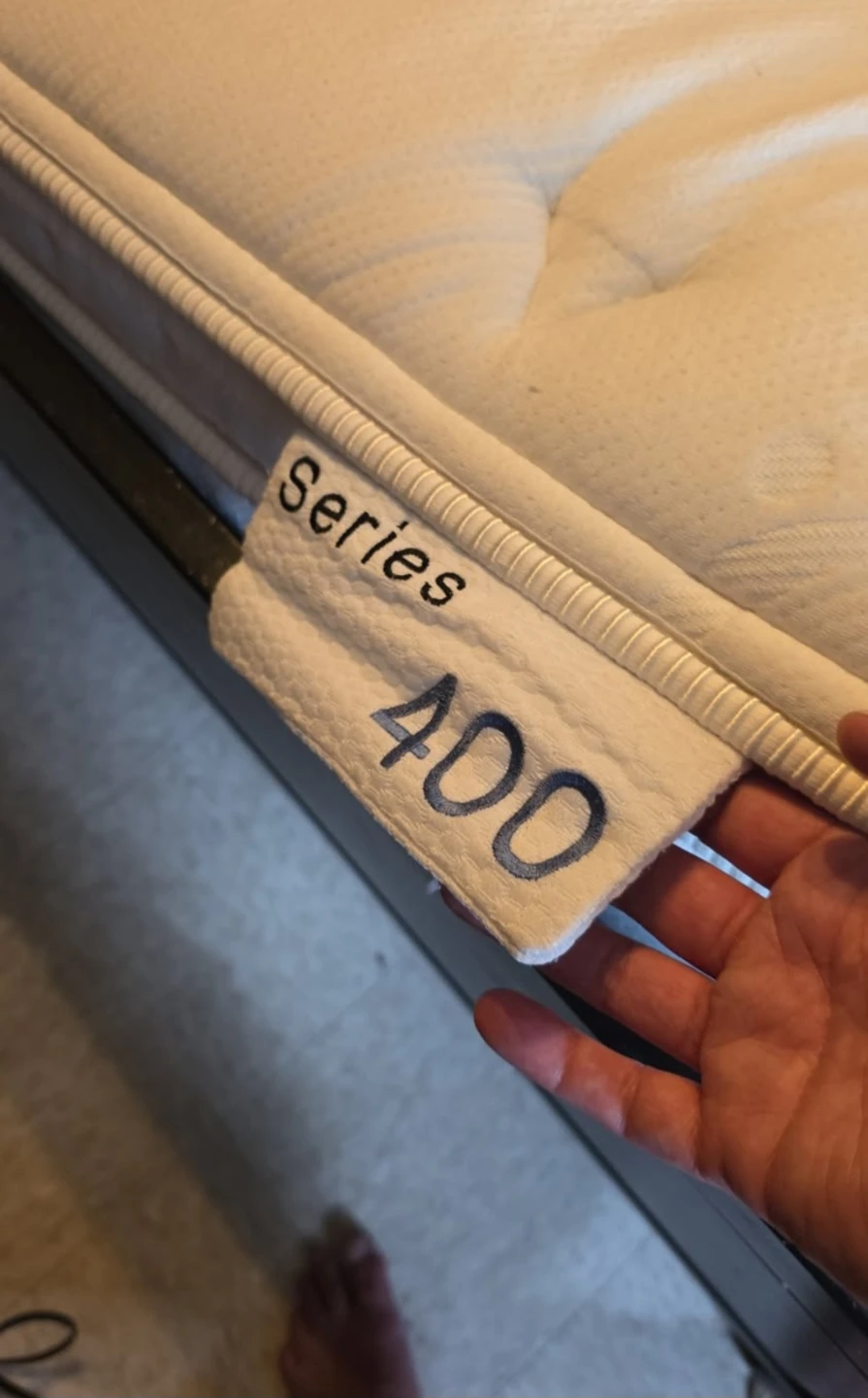 Kingsdown Sleep to Live Series 400 Mattress queen