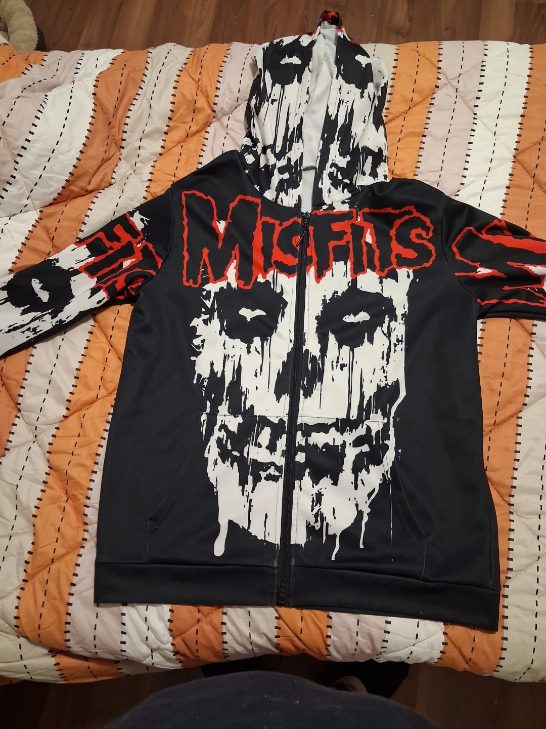 Punk spiked vest and Misfits light hoodie - photo 3