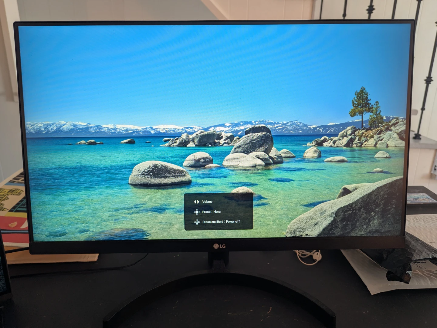 LG  24-inch Monitor - photo 2