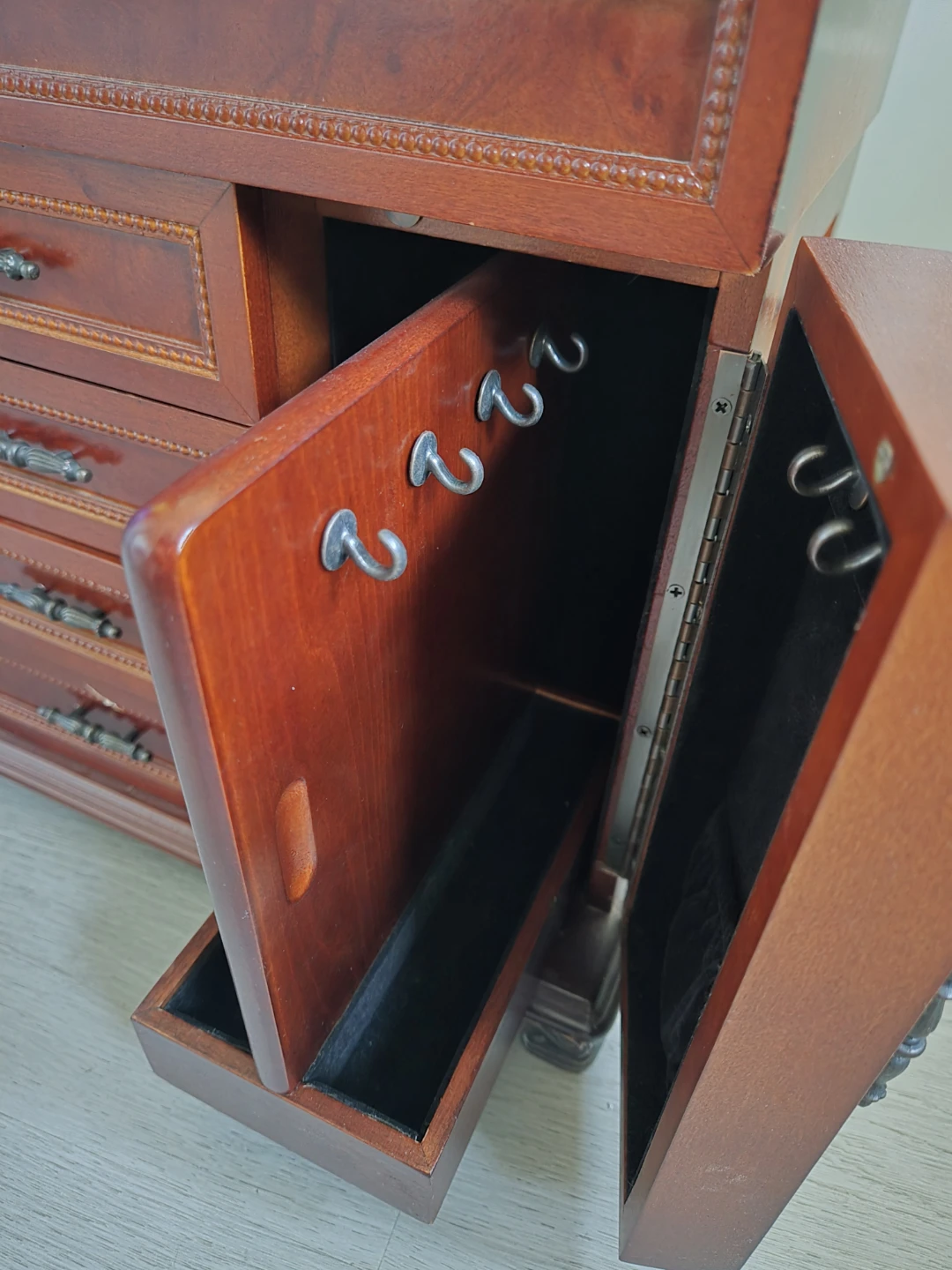 Wooden Jewellery Box - photo 4