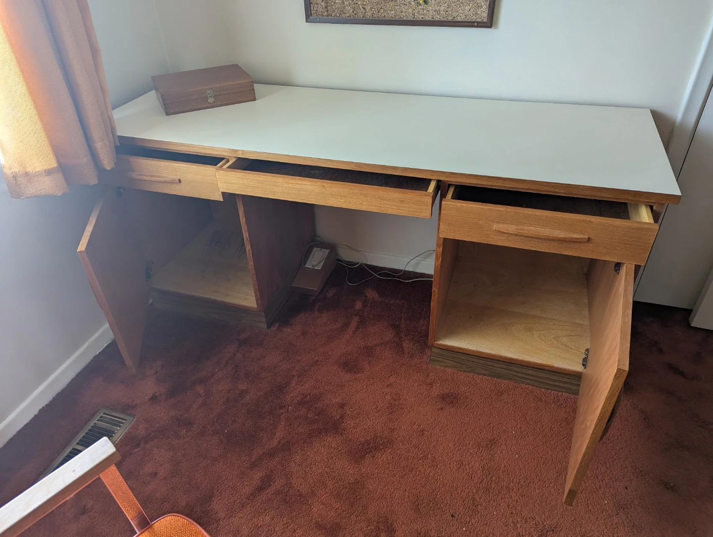 Solid desk - photo 2