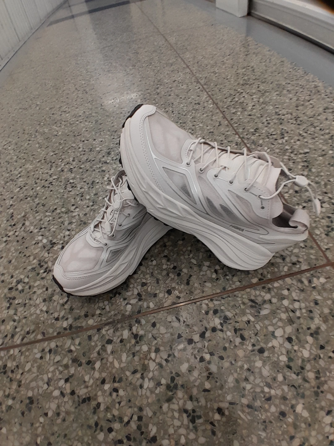 Hoka  Original Sneakers - Off-White  Men's Size 10 - photo 5