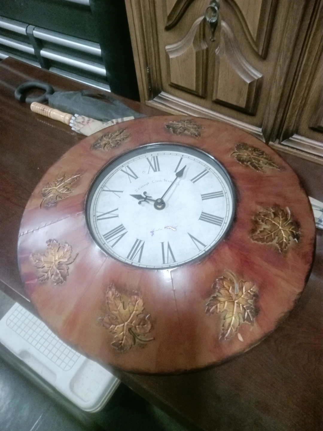 Vintage Wall Clock with Leaf Detail (Keswick)