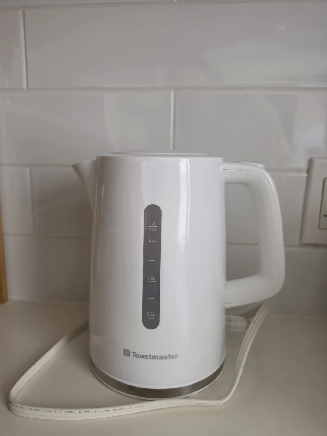 Toastmaster 1.7L White Electric Kettle