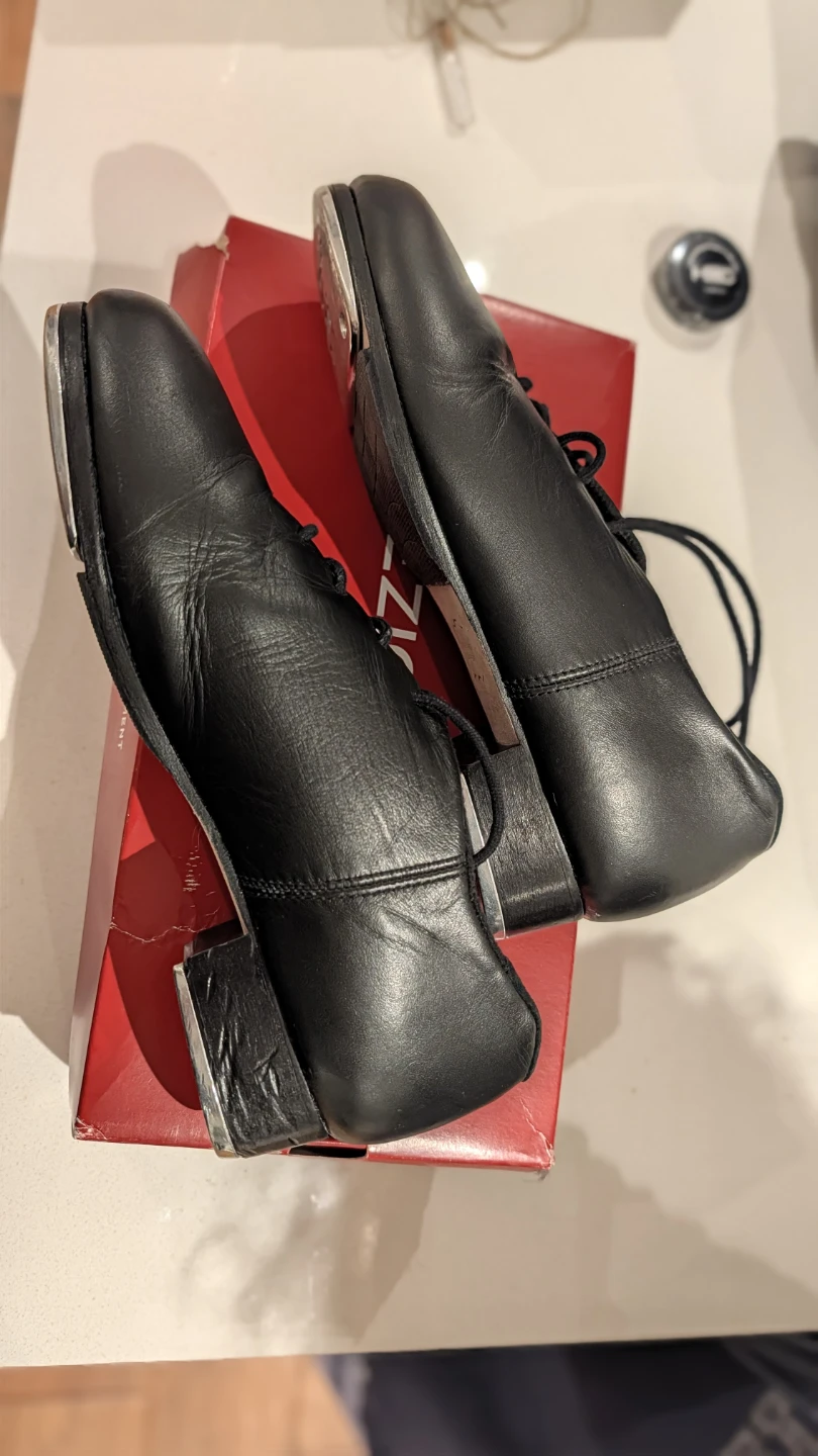 Tap shoes, Carpezio, size 6.5, lightly used - photo 4