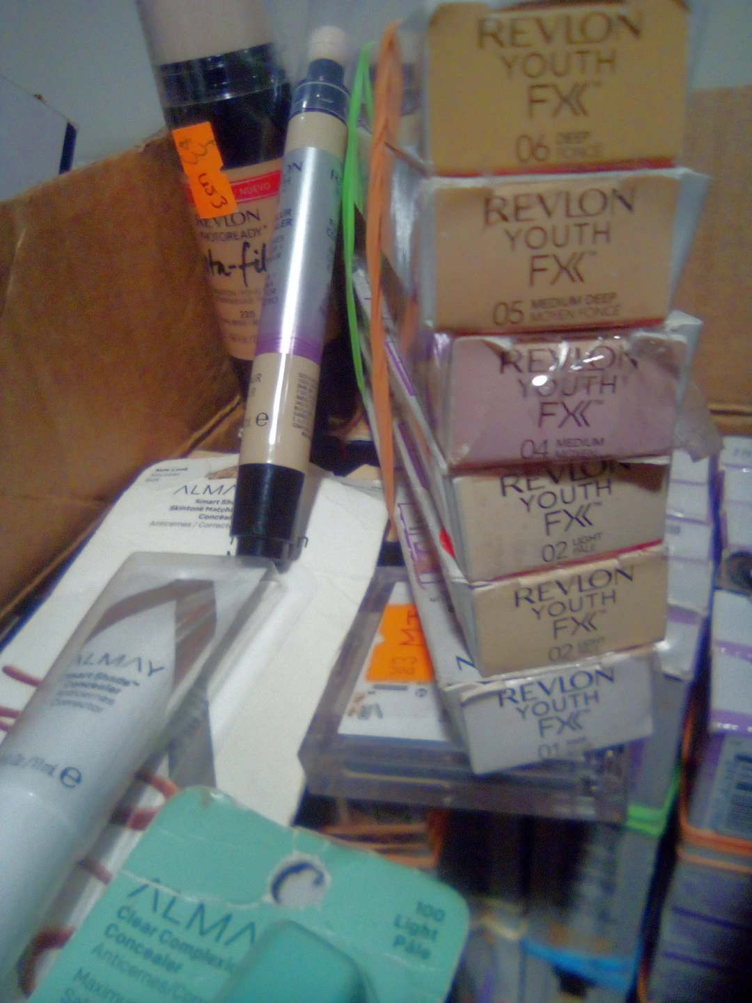 Revlon and Almay Makeup Foundation and Concealer Collection🏈 - photo 4