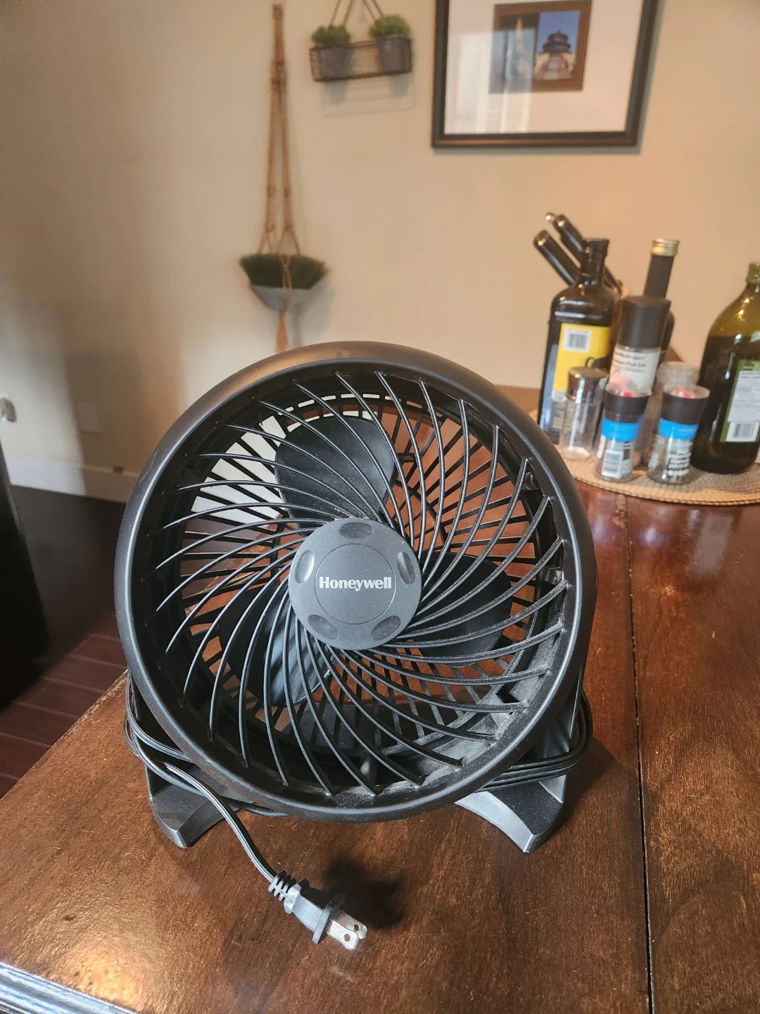 Honeywell TurboForce Table Fan (HT-900) - photo 2