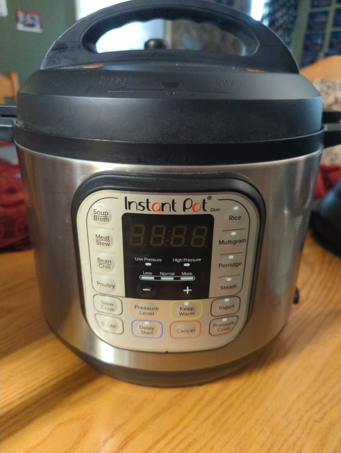 Instant Pot 6 Quart with Air Fryer Lid
