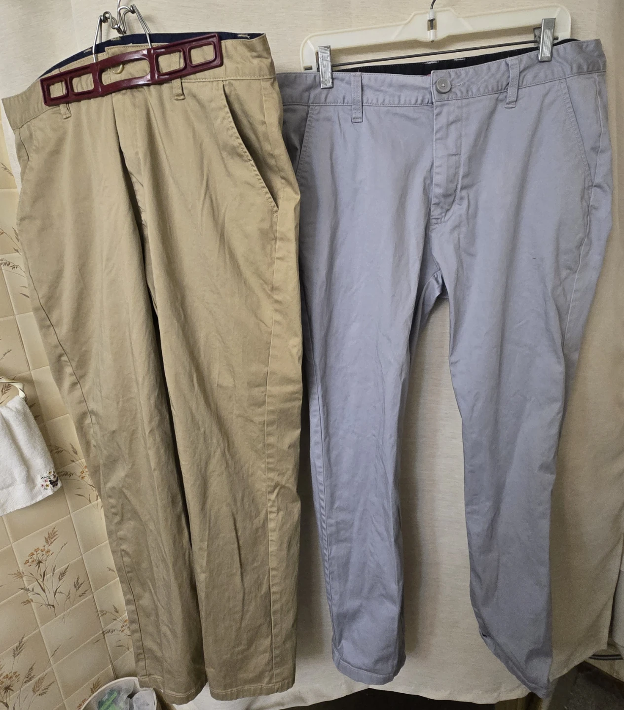 GUESS Men's Chinos. 36" x 30" Inseam. 2 pair. Grey, Khaki. EUC - photo 2